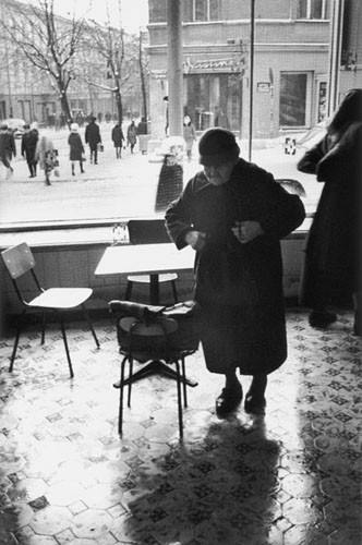 1965_Sena moteris Vilijos kavi